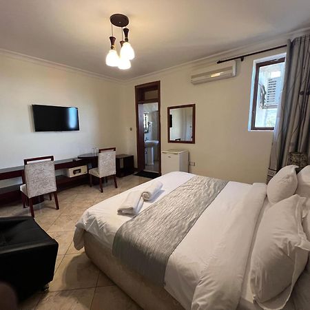 Nejobugg Palace Hotel Nkoanrua Ngoại thất bức ảnh