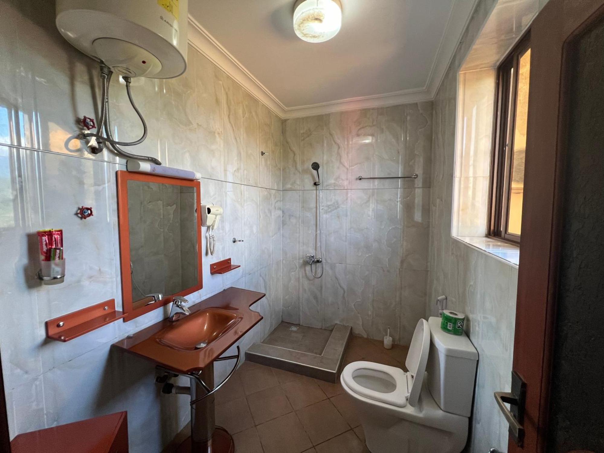 Nejobugg Palace Hotel Nkoanrua Ngoại thất bức ảnh