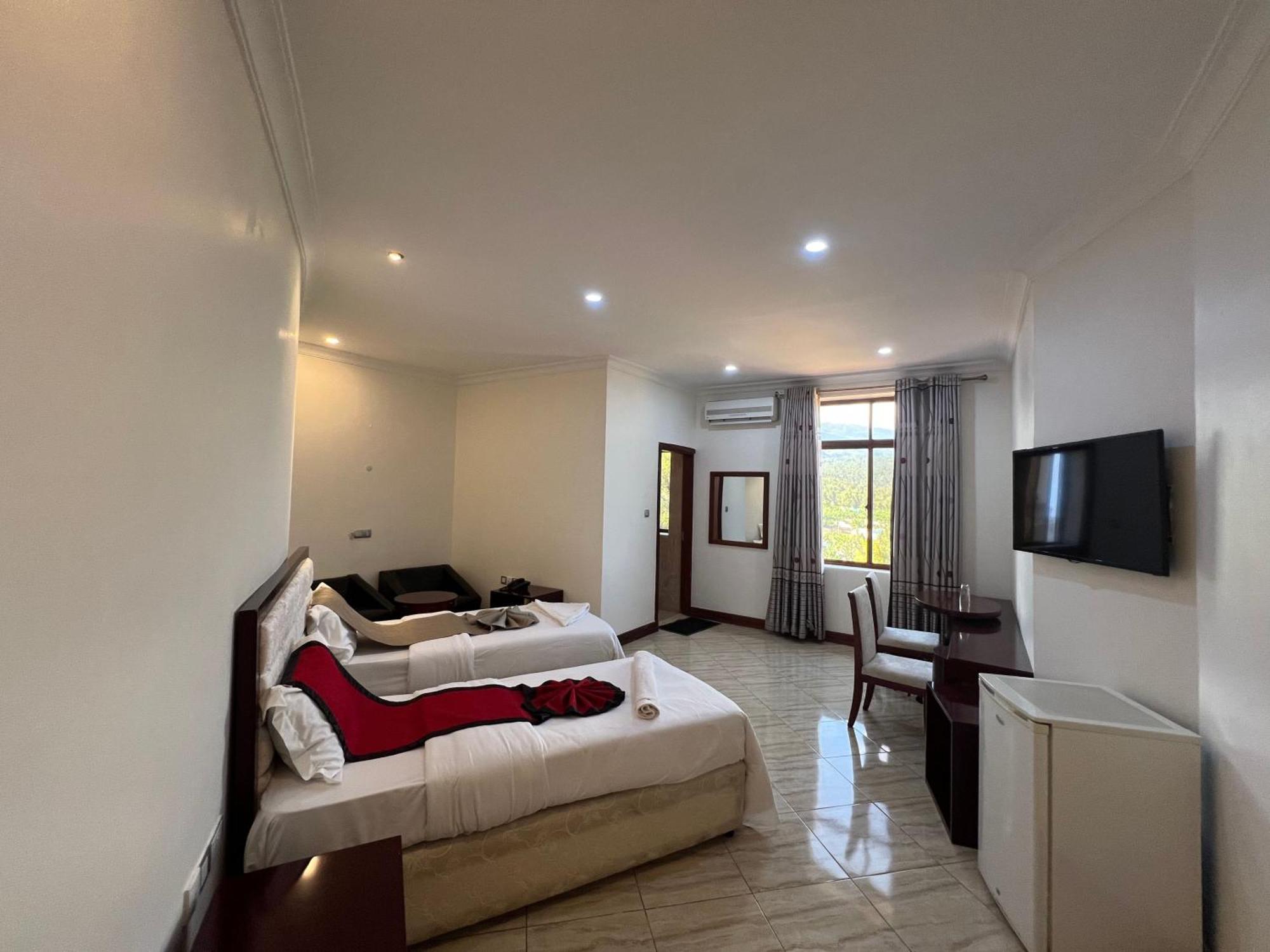 Nejobugg Palace Hotel Nkoanrua Ngoại thất bức ảnh