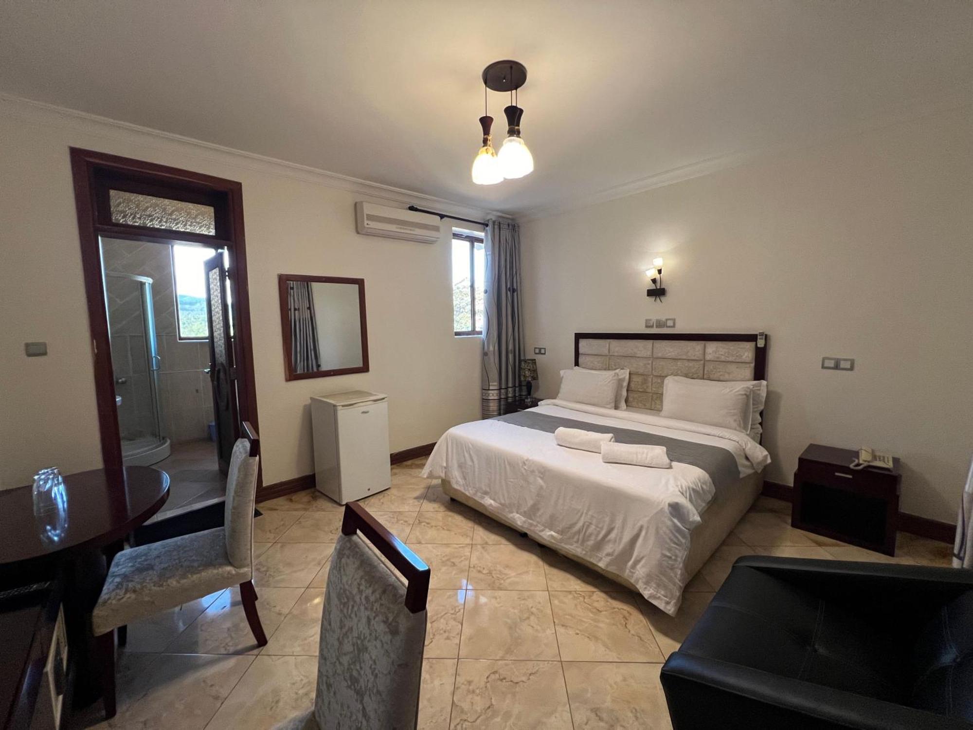 Nejobugg Palace Hotel Nkoanrua Ngoại thất bức ảnh