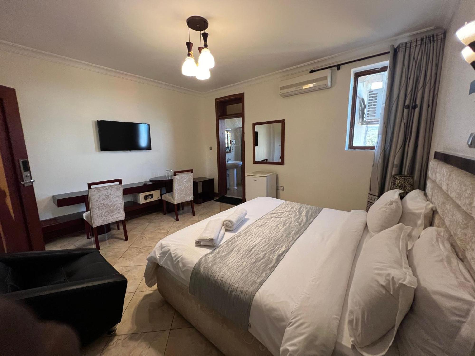 Nejobugg Palace Hotel Nkoanrua Ngoại thất bức ảnh