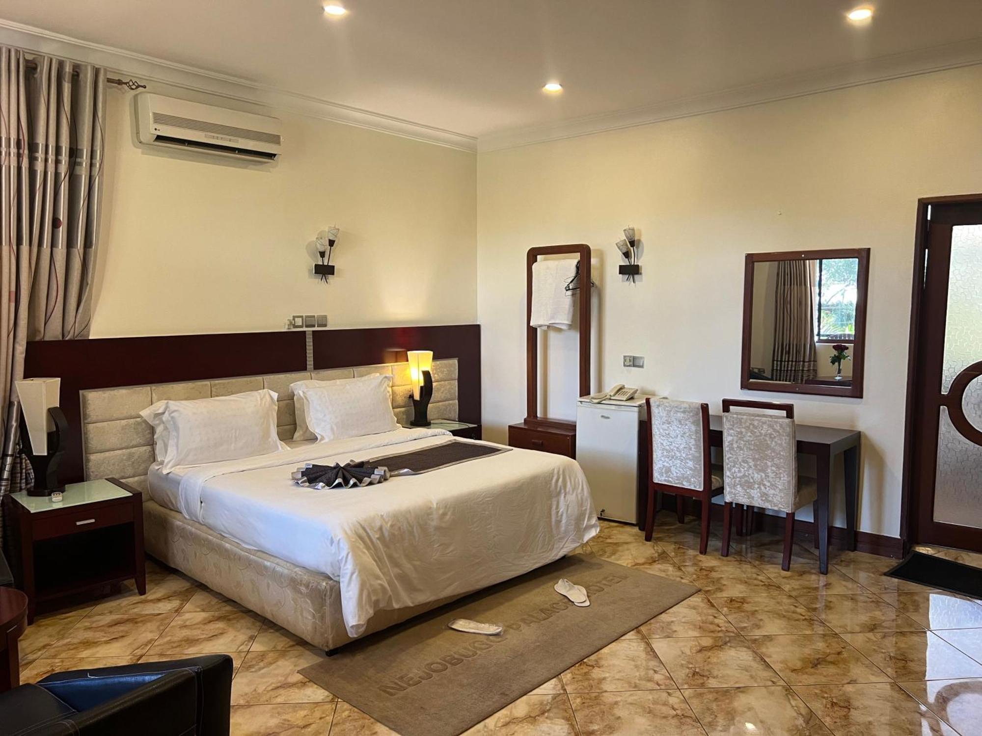 Nejobugg Palace Hotel Nkoanrua Ngoại thất bức ảnh