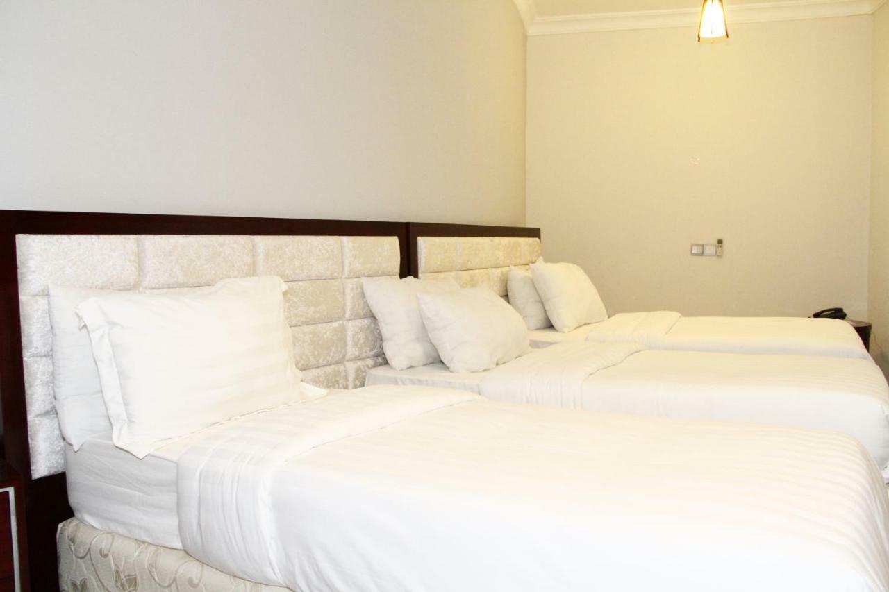 Nejobugg Palace Hotel Nkoanrua Phòng bức ảnh