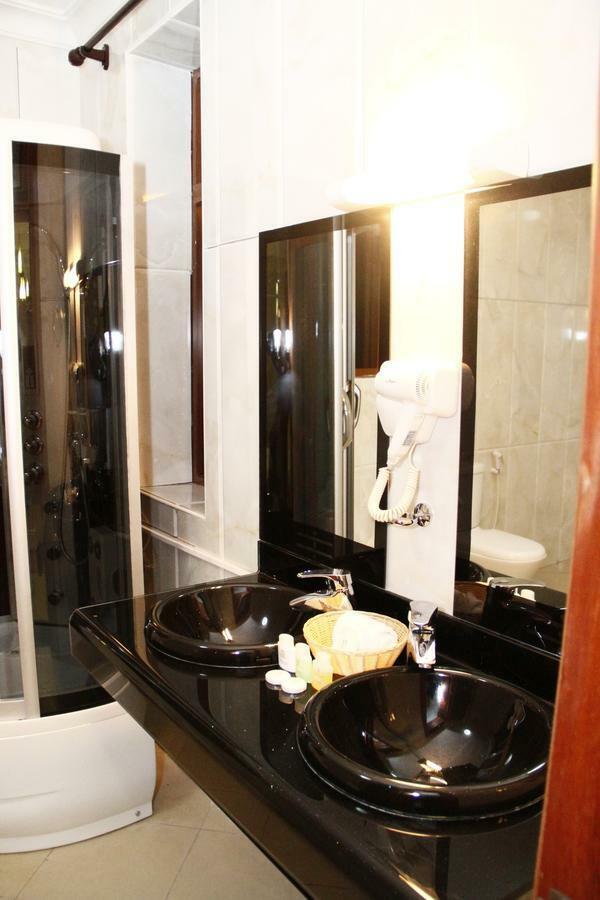 Nejobugg Palace Hotel Nkoanrua Phòng bức ảnh