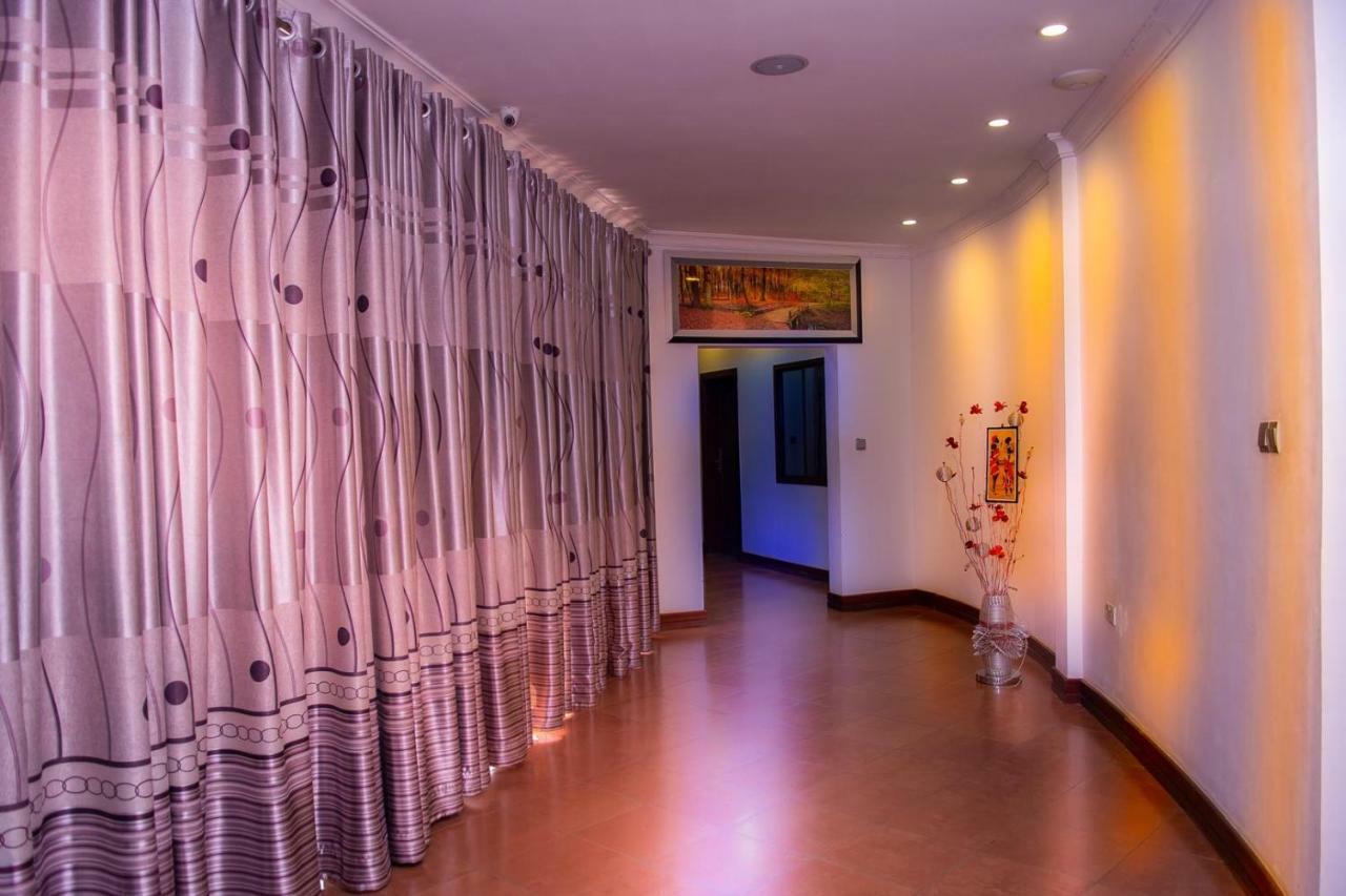 Nejobugg Palace Hotel Nkoanrua Ngoại thất bức ảnh